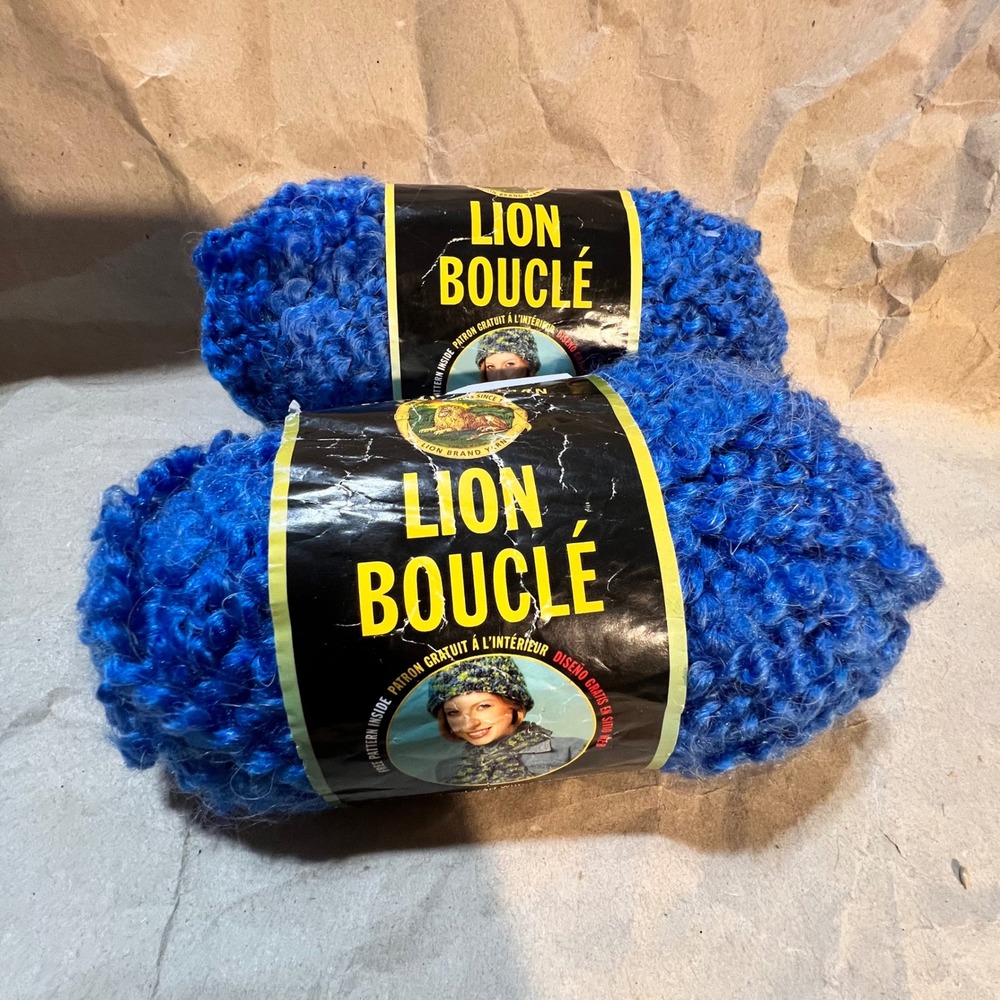 Lion Brand 2.5oz Lion Boucle‎ Yarn 106 Blueberry Super Bulky Blue 2 Balls